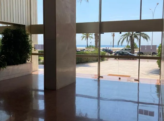 Front De Διαμέρισμα *