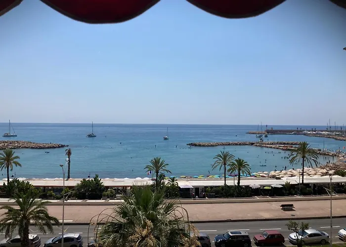 Front De Διαμέρισμα