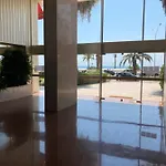 Front De Apartment *